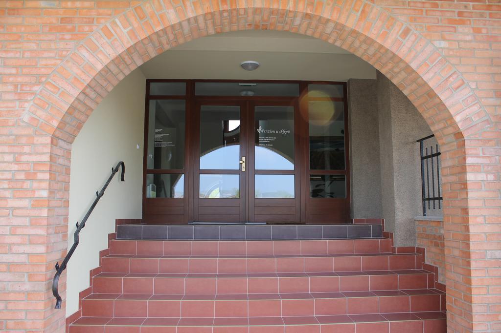 Penzion U Sklepu Hovorany Exterior photo